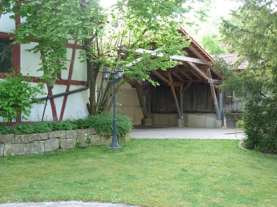 Maisonette-Appartment In Historischem Ambiente 이포펜 외부 사진